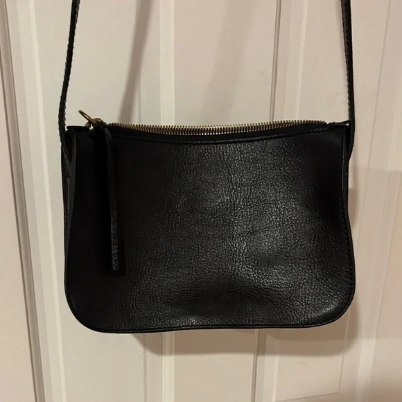 Madewell Black Leather Shoulder Bag - Picture 2 of 5